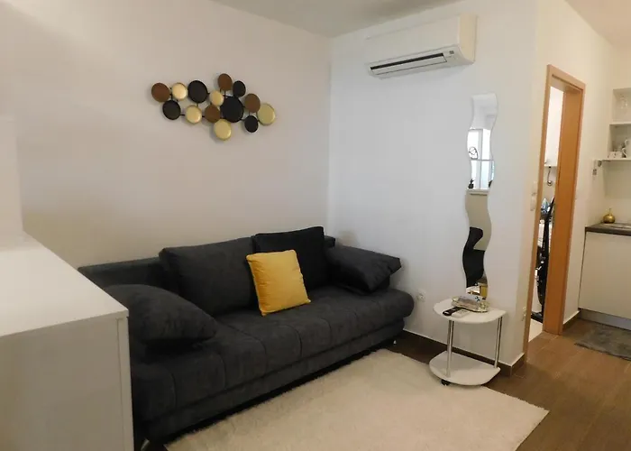 Apartment Modern Center Studio Under The Castle V Ljubljana