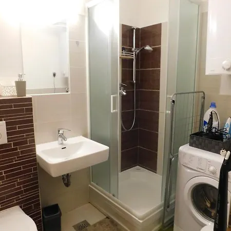 Modern Center Studio Under The Castle V ليوبليانا